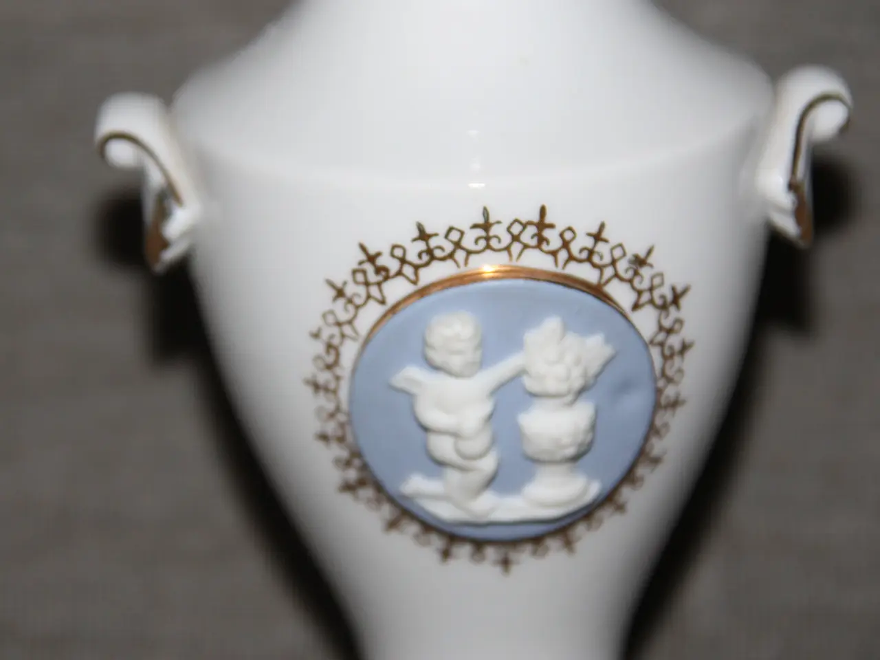 Billede 6 - Vase med Wedgwood cameo 18 cm