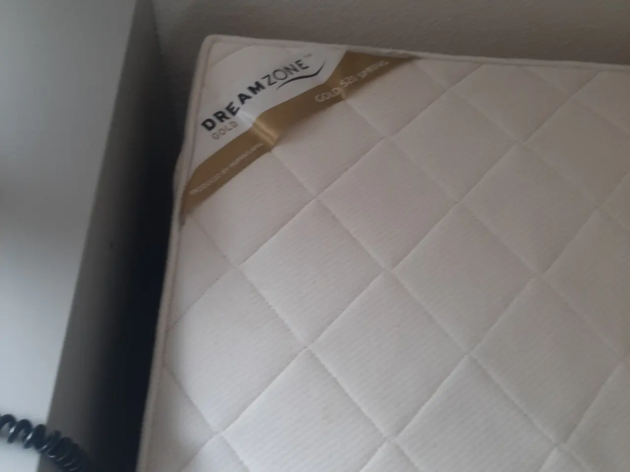 Billede 2 - god enkeltseng m. super god madras