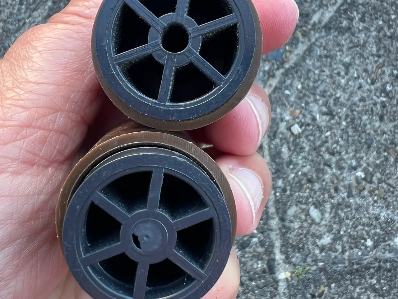 Billede 4 - Retro Dørstopper i Brun Plast.