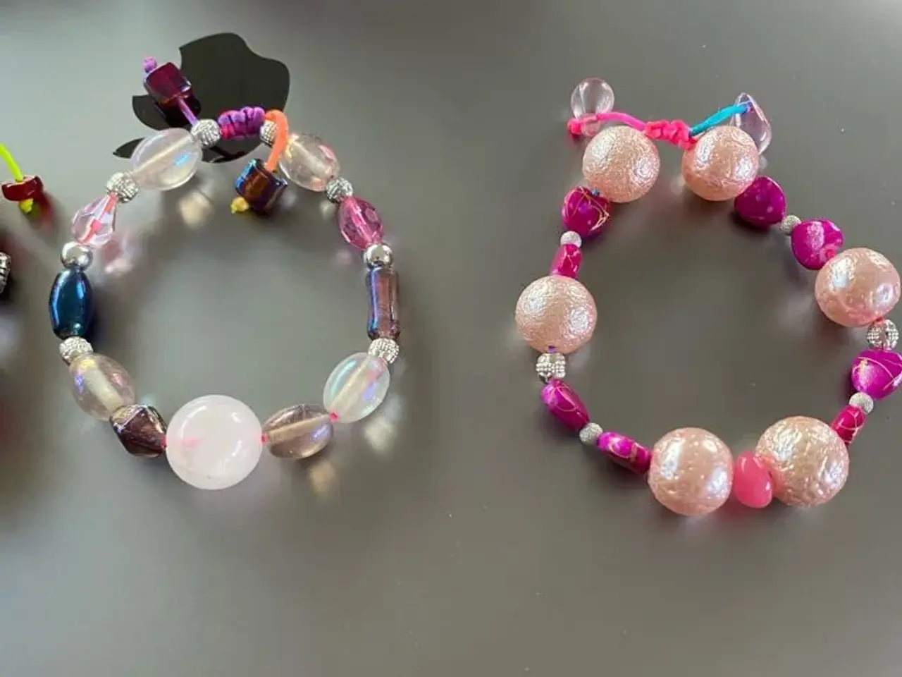 Billede 5 - Nye knyttede armbånd