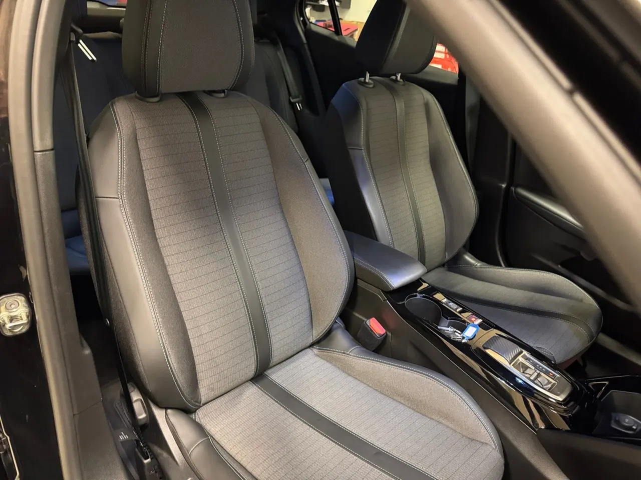 Billede 14 - Peugeot e-2008 50 Allure Pack