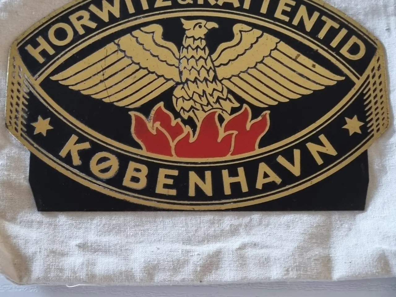 Billede 1 - pæn emblemer fra københavn sigarfabrik 1892