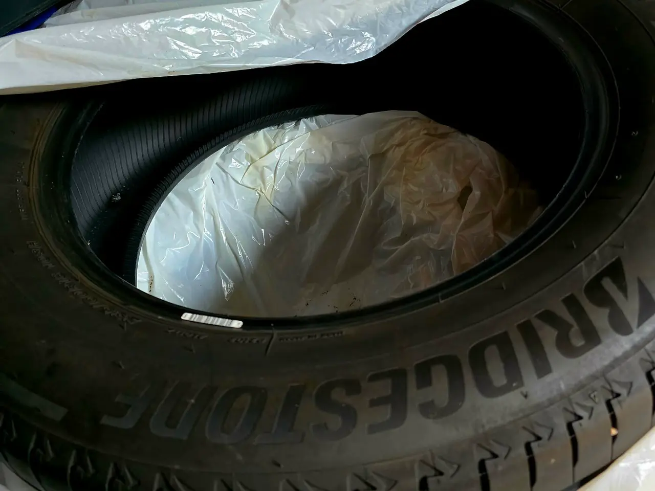 Billede 7 - Bridgestone sommerdæk 235/60 103HR18