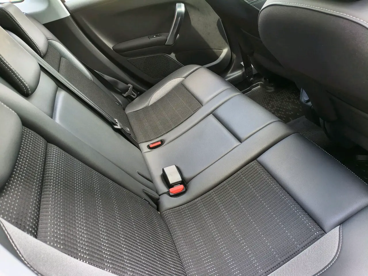 Billede 7 - Peugeot 2008 1,2 PureTech Selection Sky 130HK 5d 6g