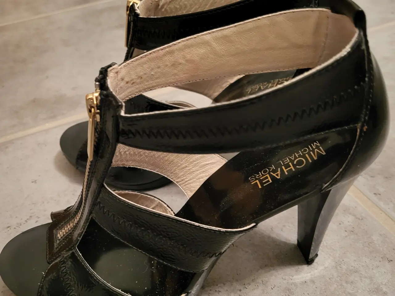 Billede 2 - Michael Kors sorte sandaler/sko