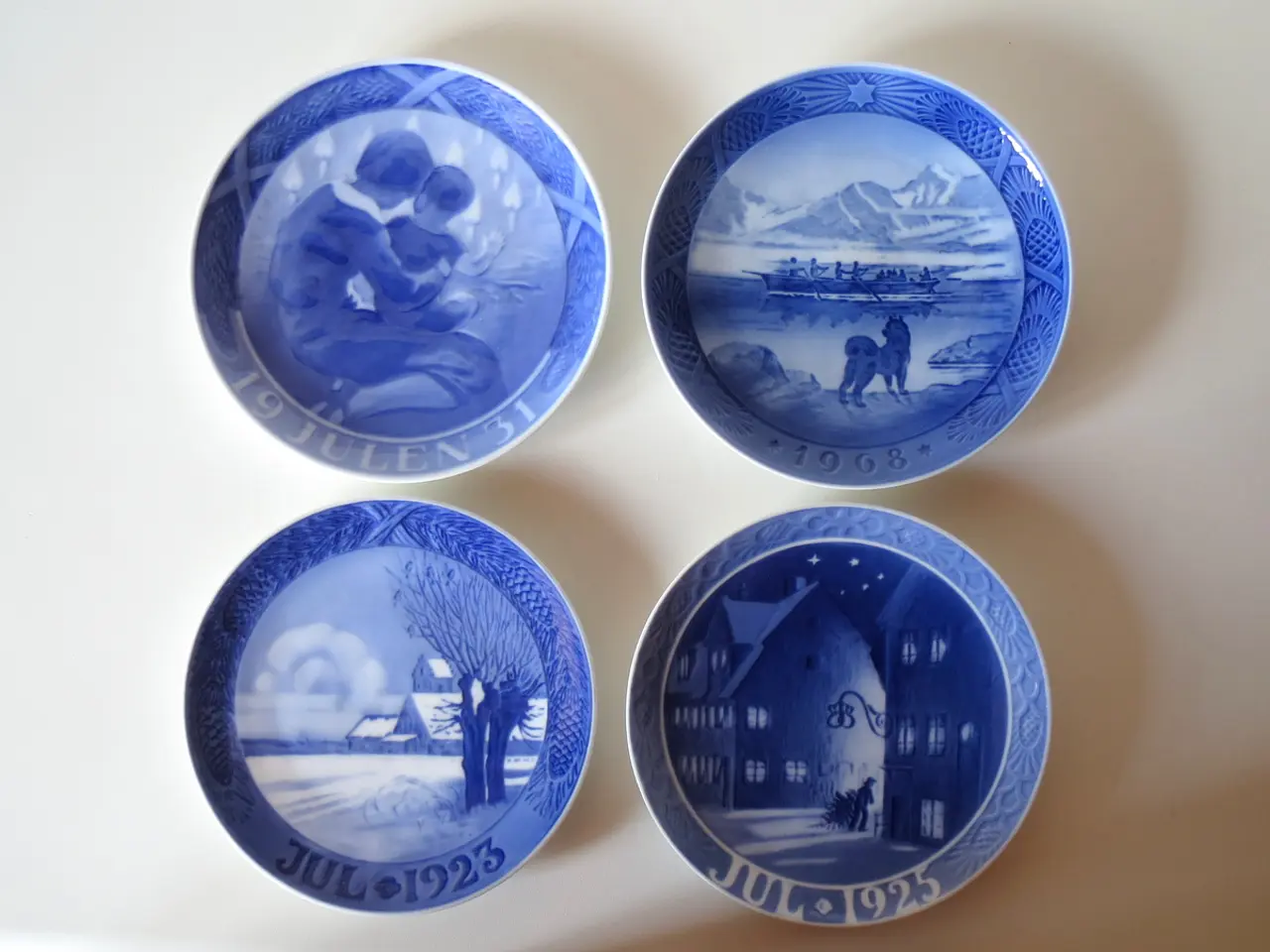 Billede 4 - Royal Copenhagen julekopper og platter