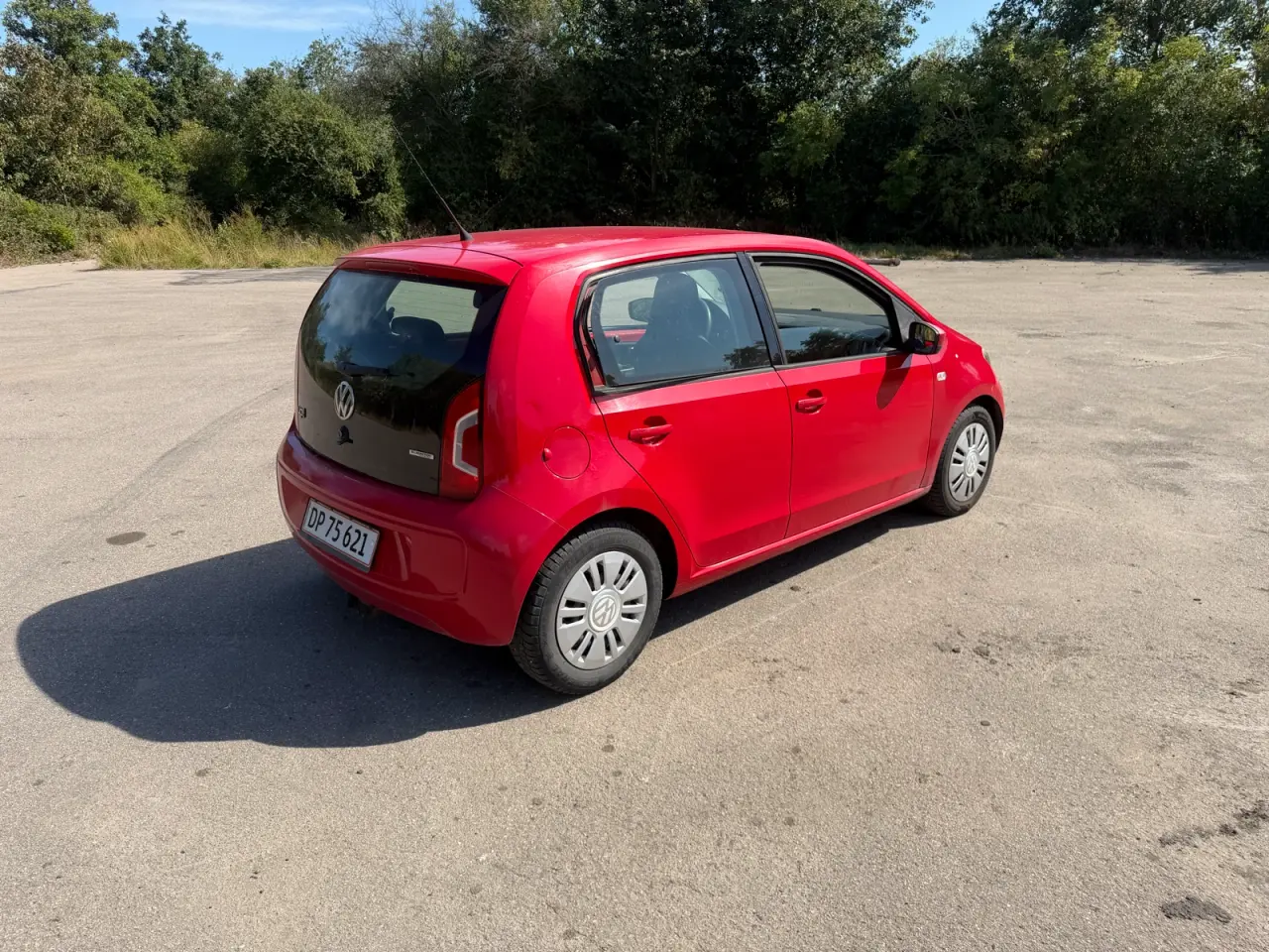 Billede 3 - Vw up årgang 2013