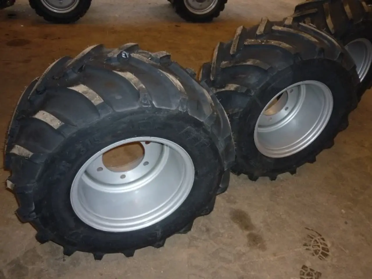 Billede 3 - BKT 31x15.50x15 - løs dæk.
