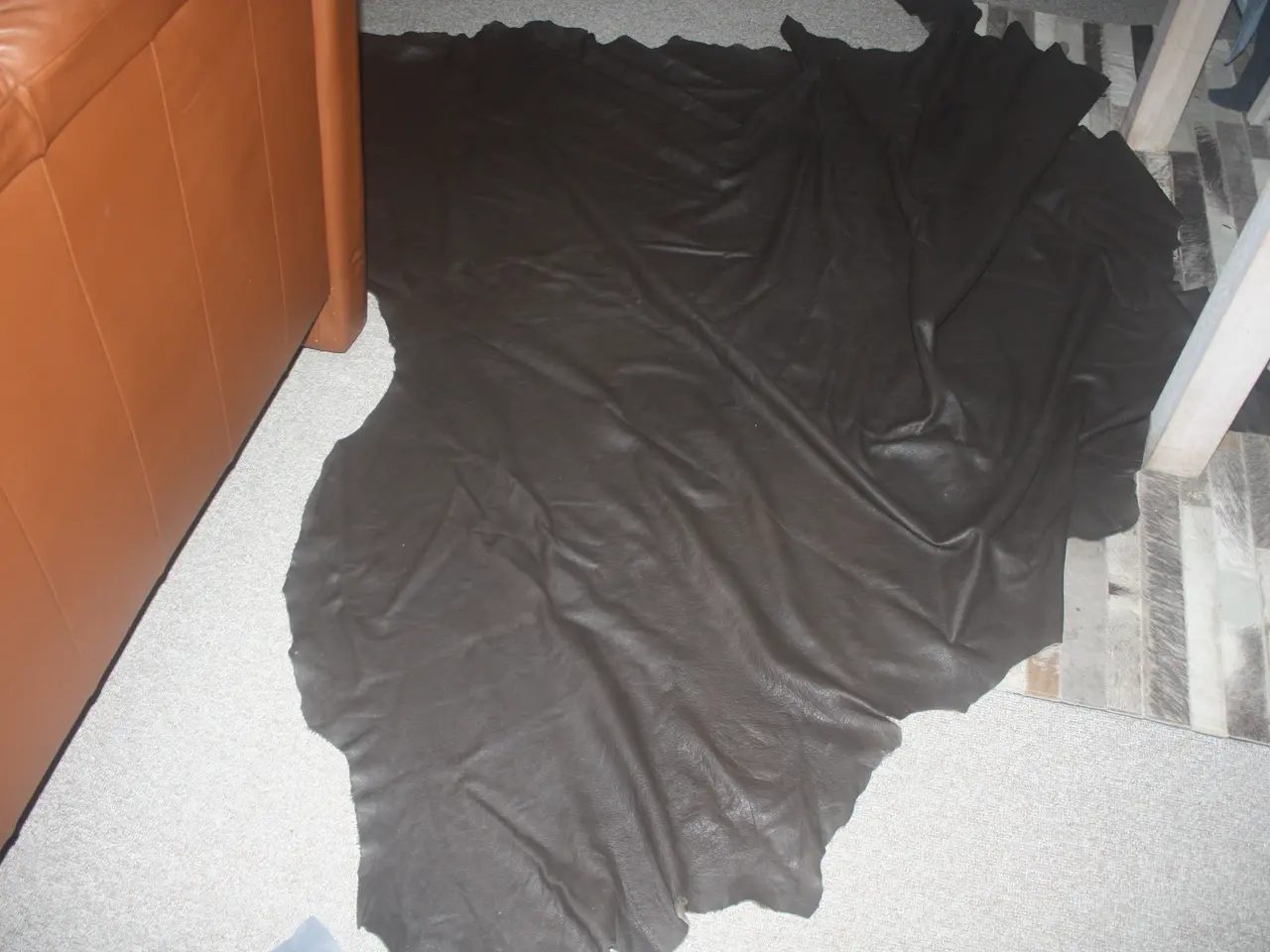 Billede 4 - Brun læder skind 2,3 m x 1,9 m x 1,6 m