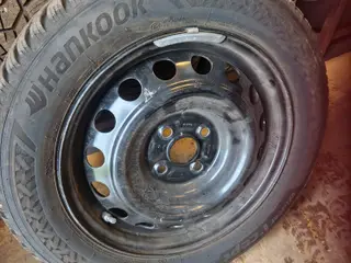 Hankook vinterdæk med stålfælge og trykventiler