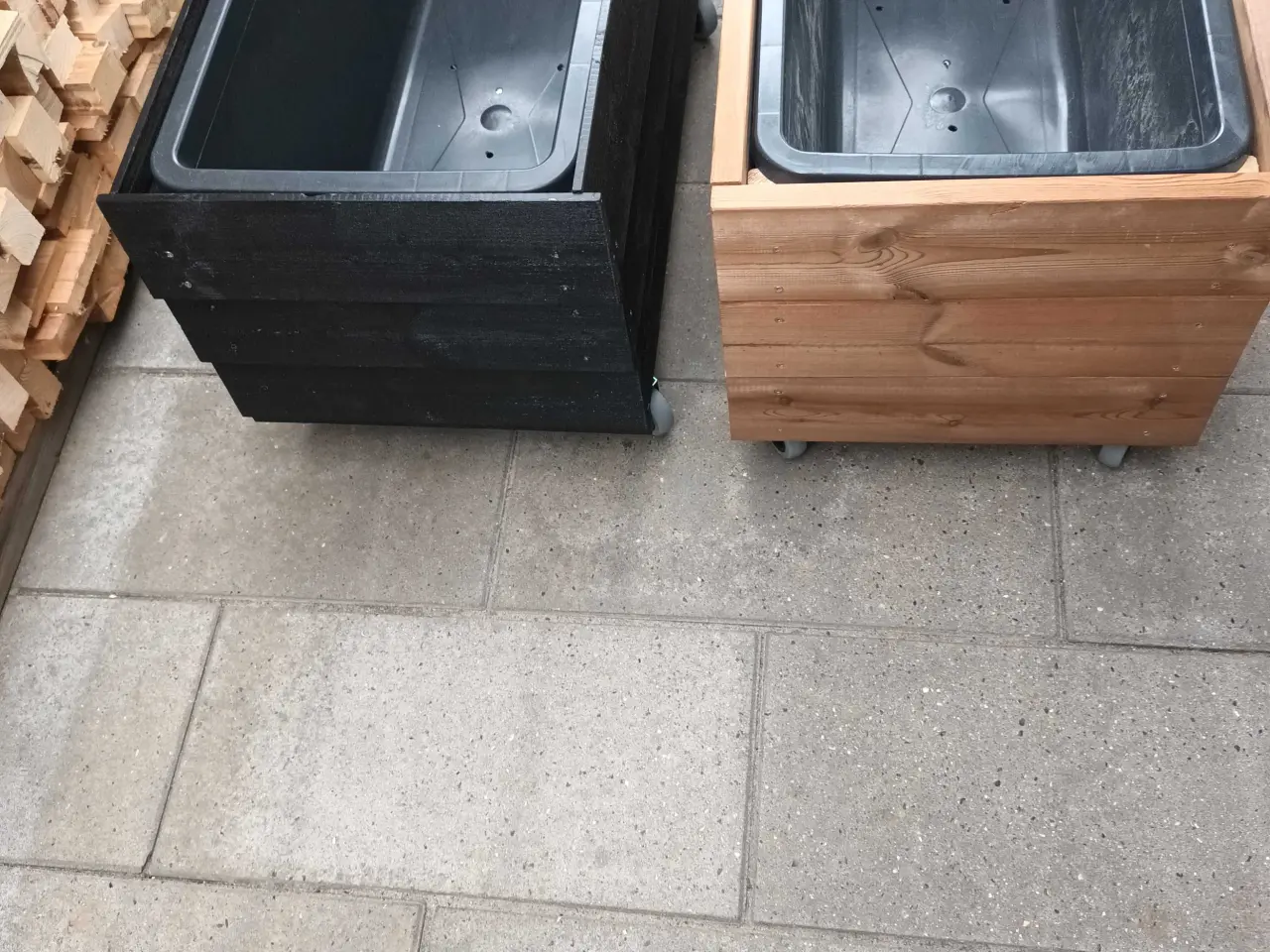 Billede 1 - Plantekasse/blomsterkasse i thermowood