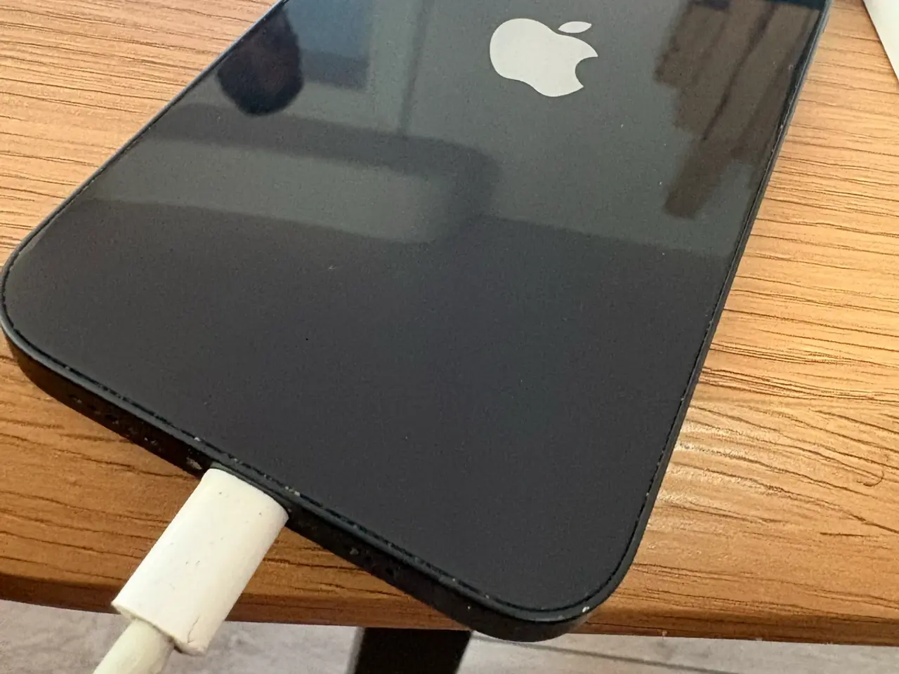 Billede 3 - iPhone 13 i rigtig fin tilstand