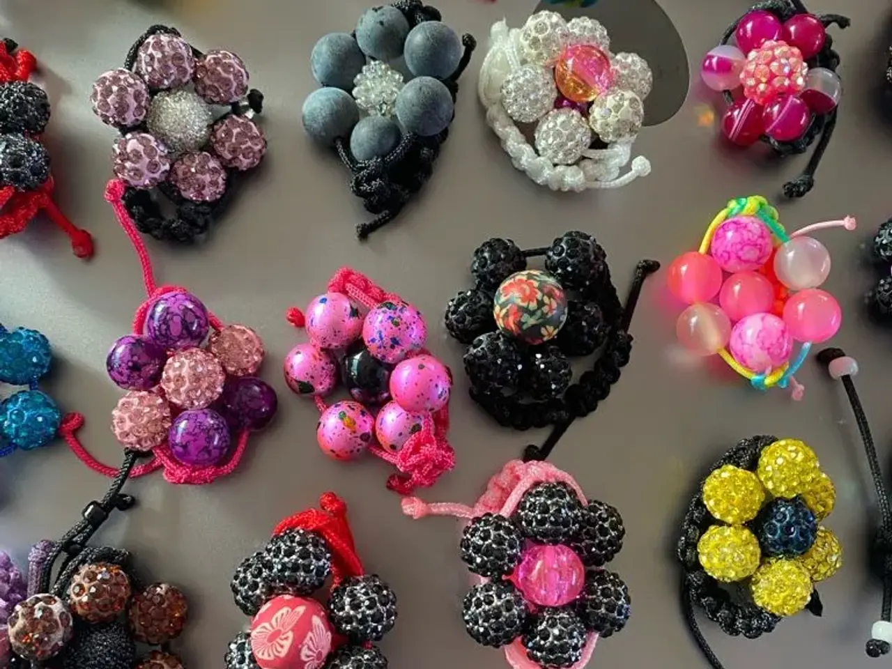 Billede 11 - Knyttede blomster ringe