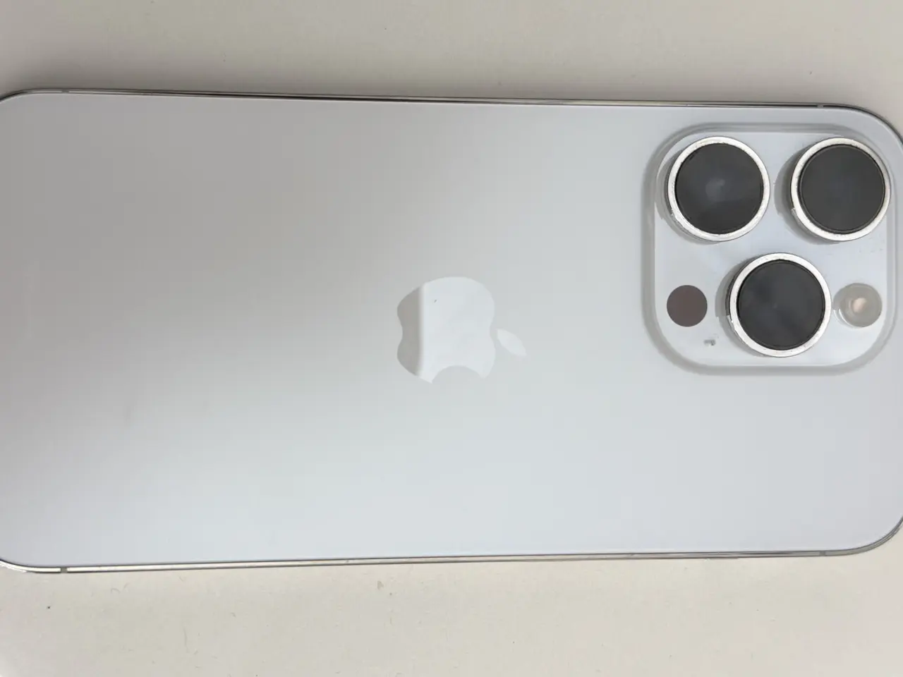 Billede 2 - iPhone 14 Pro 128 gb silver som ny.