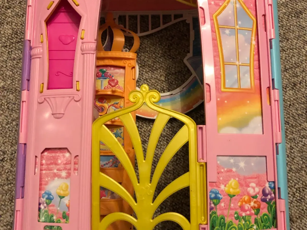 Billede 3 - 5 slotte/huse til Barbie, Frost & My Little Pony