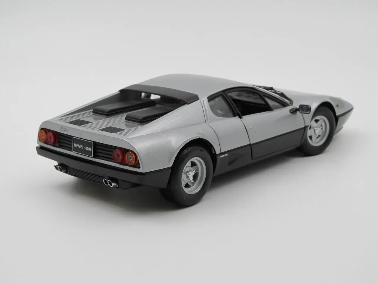 Billede 4 - 1976 Ferrari 512 BB - 1:18 - KYOSHO