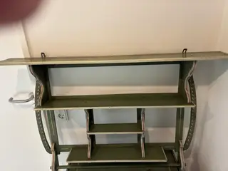Antikke møbler og klokke