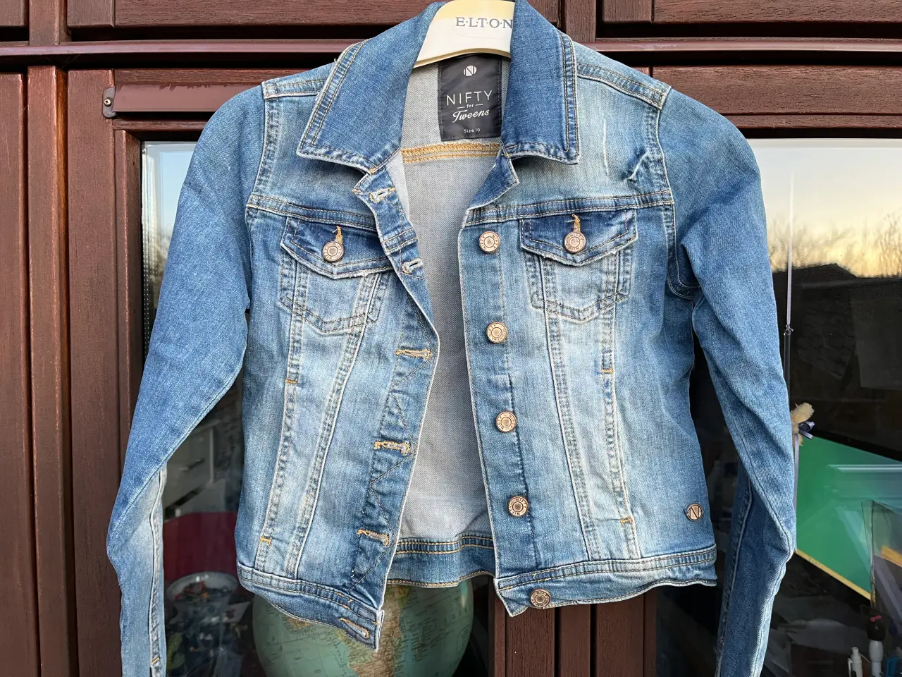 Billede 1 - Cowboyjakke pige str 10
