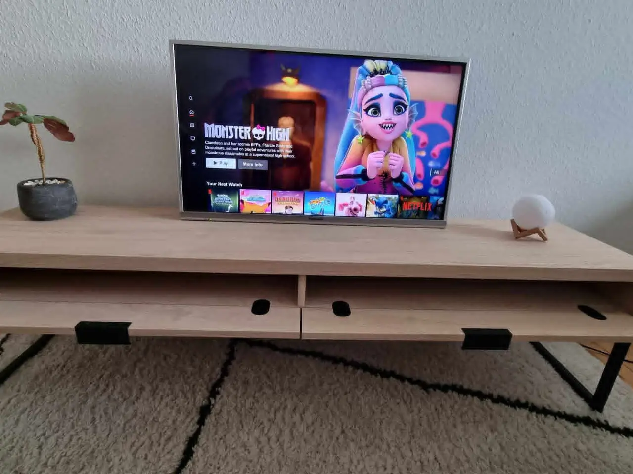 Billede 1 - Tv bord, Cannet, egetræ