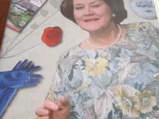 FINT SKAL DET VÆRE. Hyacinth. BYD.