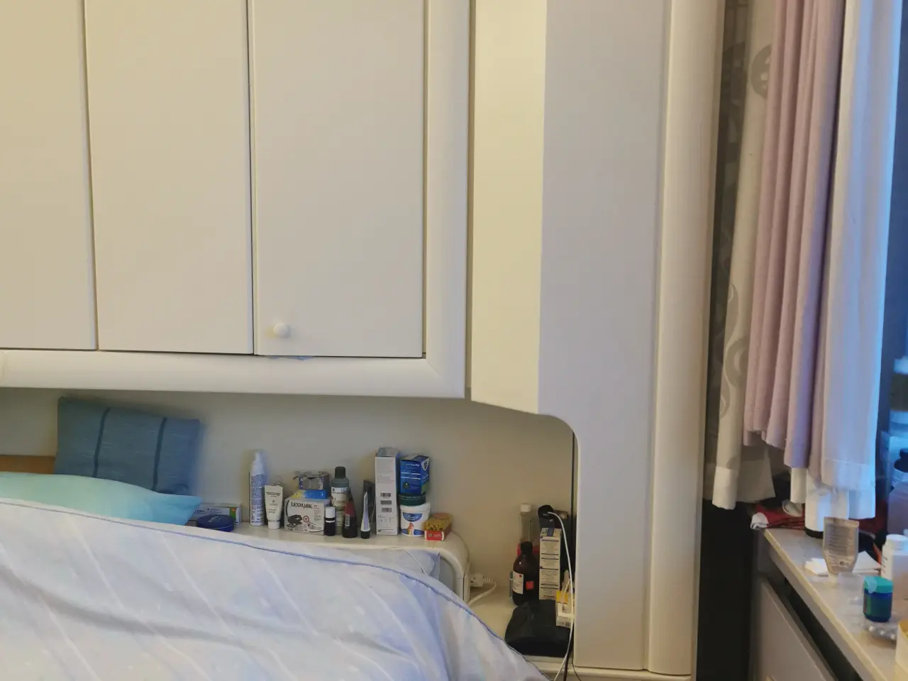 Billede 4 - Seng med møbel skab