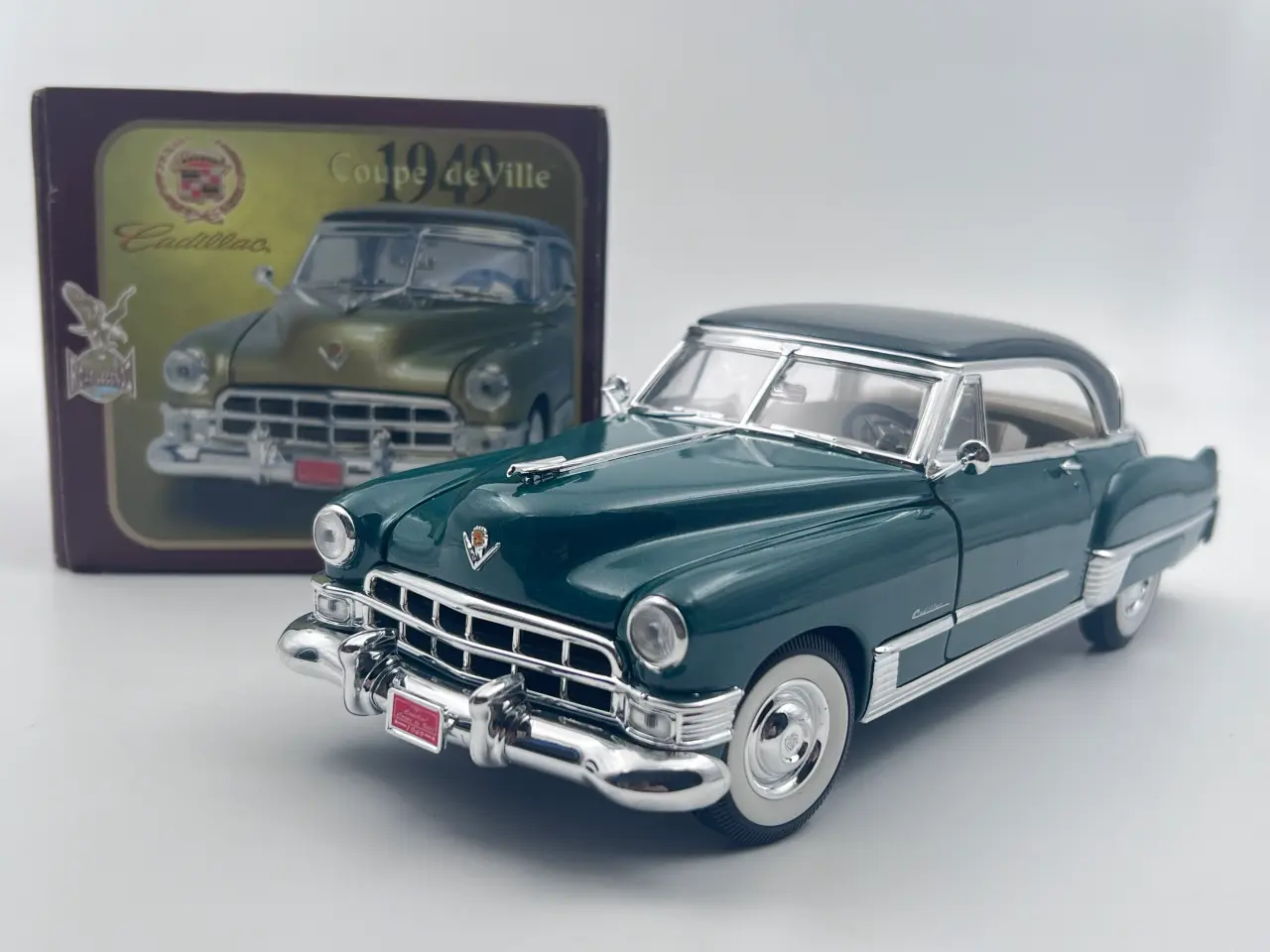 Billede 1 - 1949 Cadillac Coupe de Ville 1:18  Sjælden udbudt 