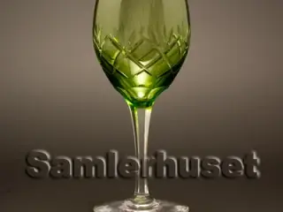 Åse Hvidvinsglas, grøn. H:143 mm.