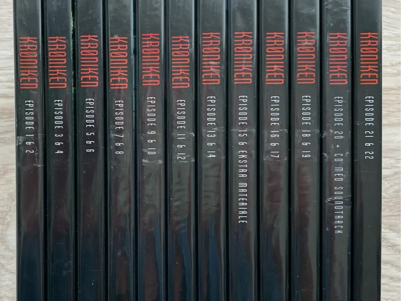 Billede 1 - Krøniken - Den Komplette Serie (12-dvd'er)