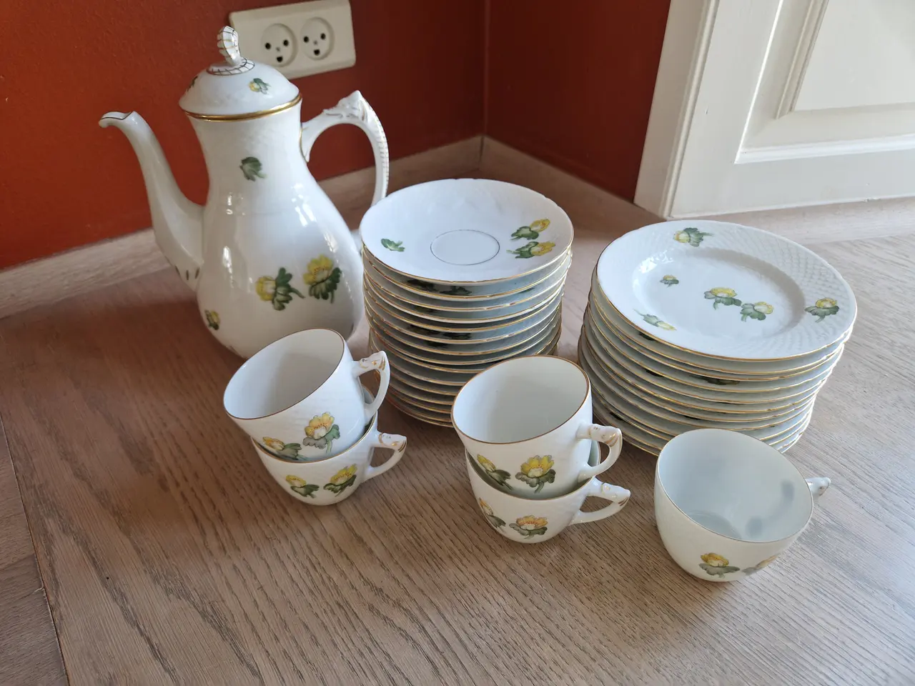 Billede 1 - Erantis kaffekande og kopper.