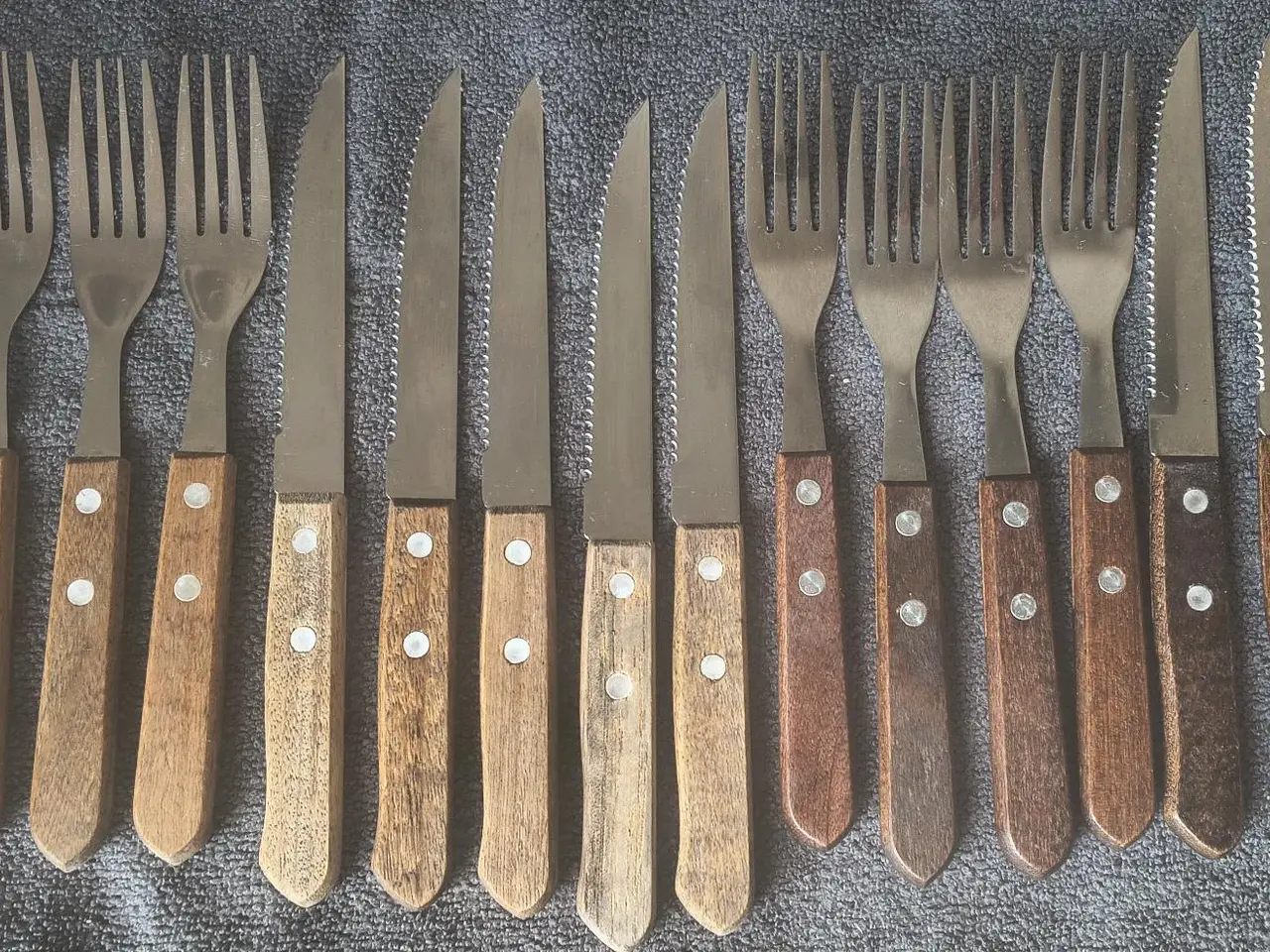 Billede 1 - 16 DELE GRILL BESTIK, RUSTFRIT STÅL, FLOT STAND