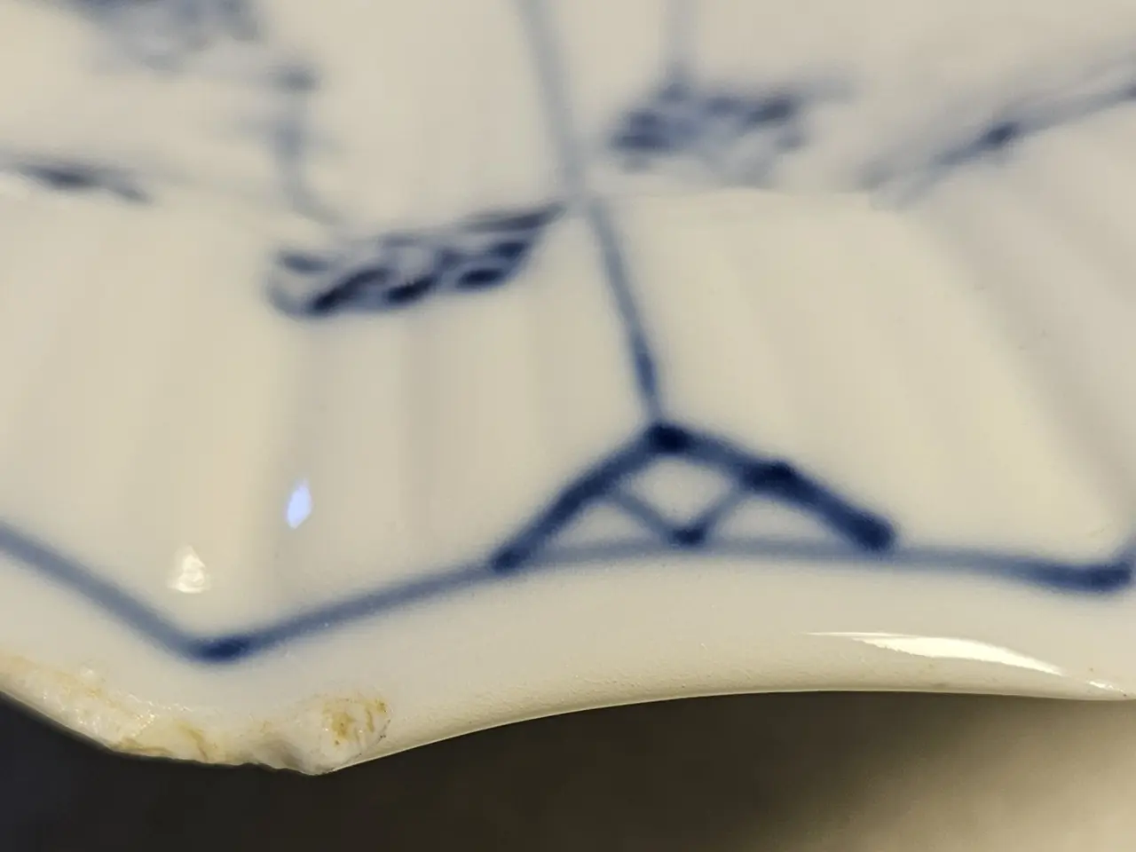 Billede 9 - Royal Copenhagen musselmalet kantede skåle 142/140