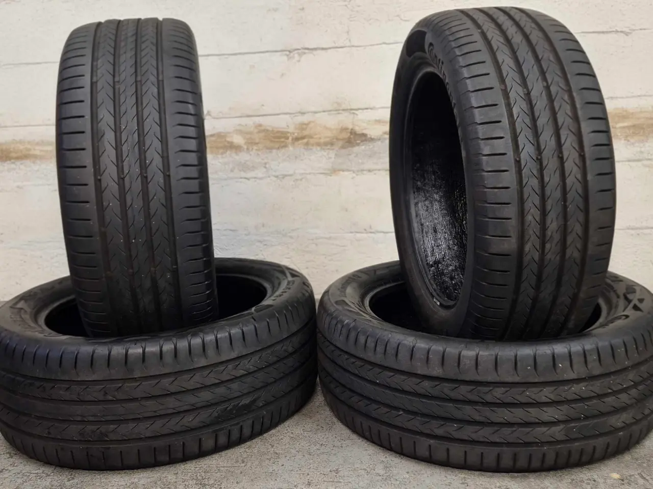 Billede 1 - 255 45 R19 / 235 50 R19 SOMMERDÆK NÆSTEN NYE