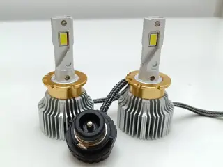 NY! Super Stærk D2S LED Pærer 25000LM