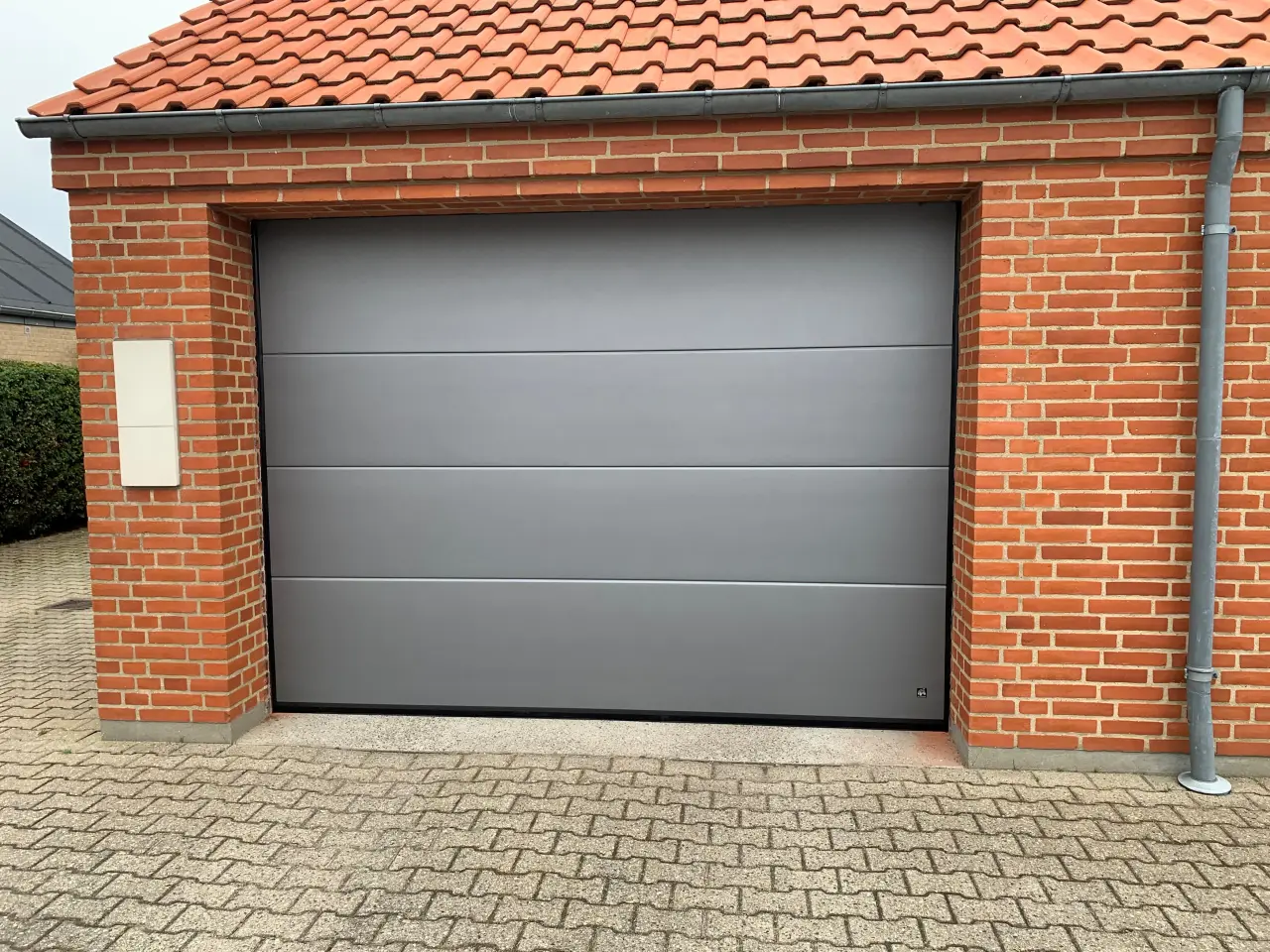 Billede 11 - Fabrikssalg af ledhejseporte & garageporte