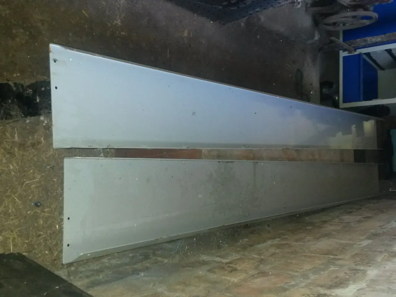 Billede 1 - Hylder pulverlarkeret 20cm x 2,30m 100,-pr stk