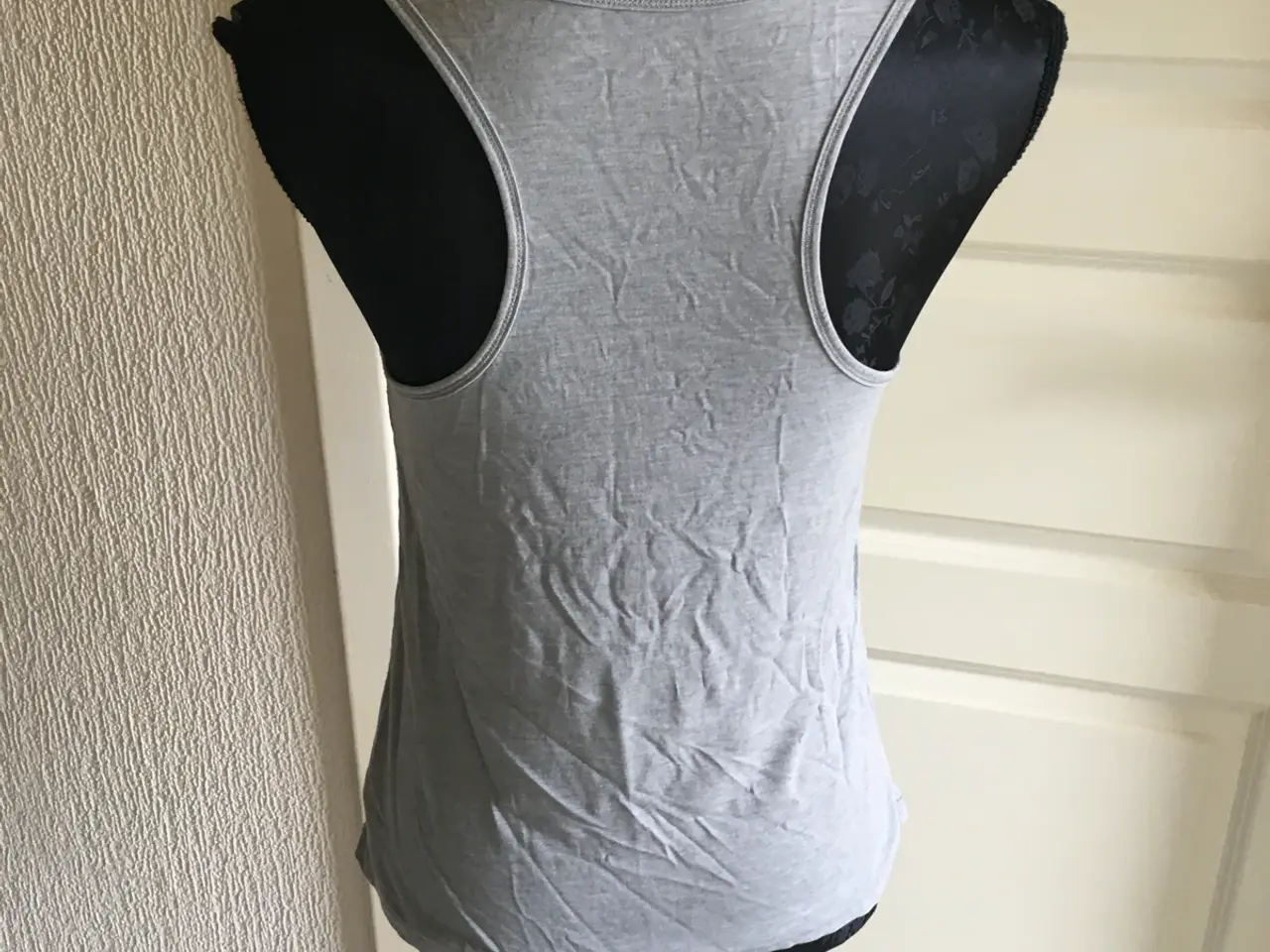 Billede 3 - Helt ny Casall tanktop str. S. Grå
