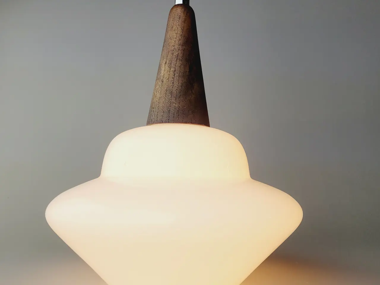 Billede 4 - ⭐️· 💡 Flot Vintage Pendel i Opalglas og Teaktræ