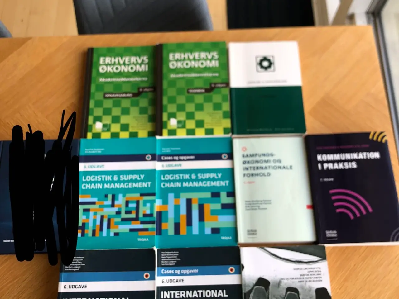 Billede 1 - Bogsamling til handelsøkonom