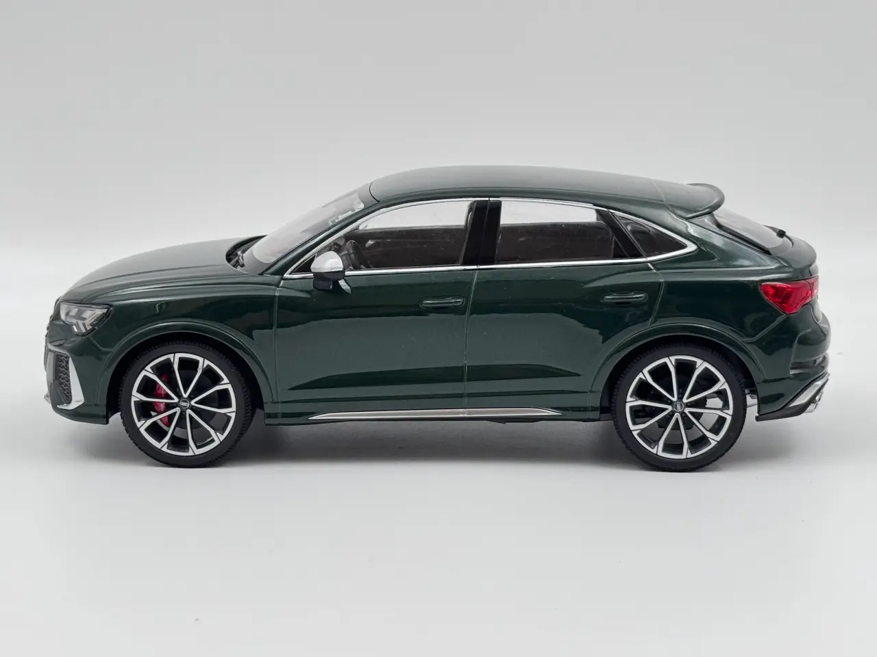 Billede 3 - 2019 Audi RSQ3 Sportback - Limited Edition - 1:18