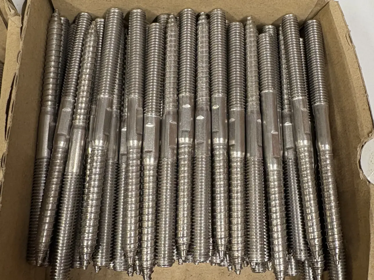 Billede 2 - Stokskruer til solcelle skinner 110,120,160mm