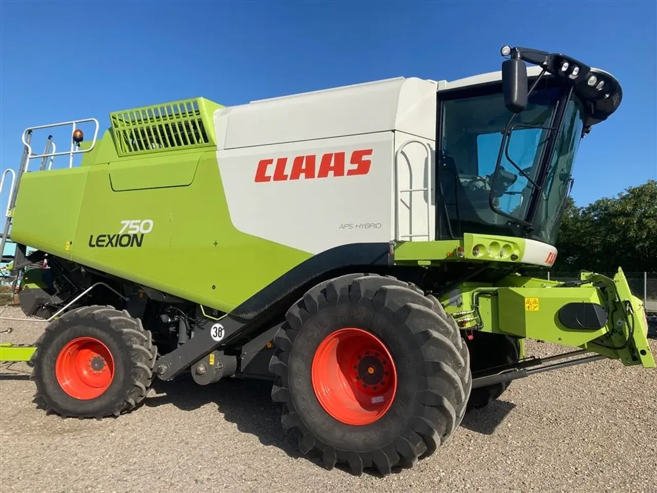 Billede 4 - New Holland Mejetærskere købes