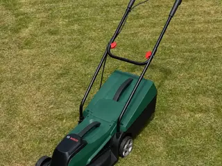 Bosch Akku Plæneklipper – inkl. batteri og oplader