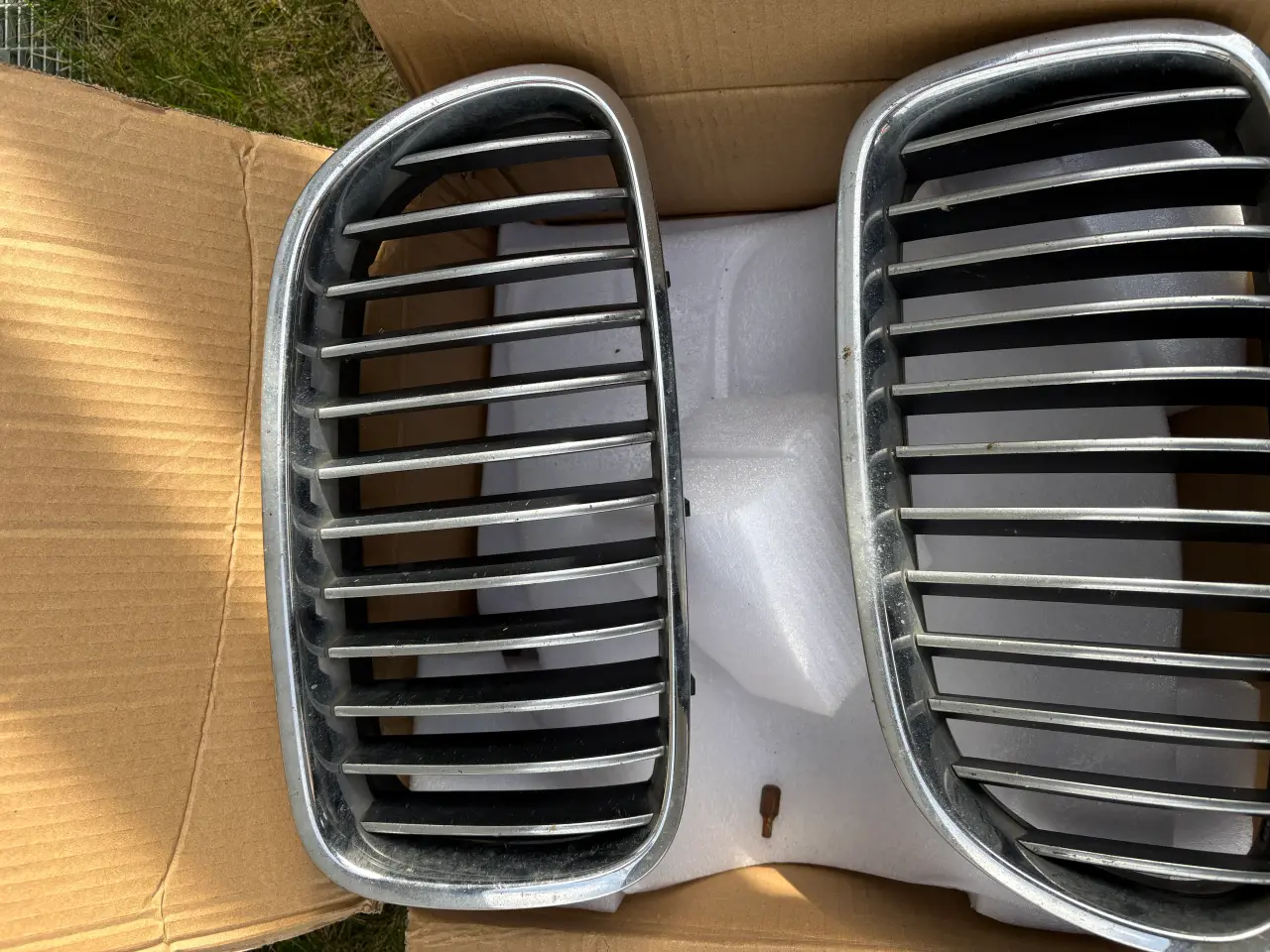 Billede 2 - BMW f-11 original frontgitter 