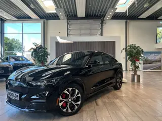 Ford Mustang Mach-E 68 Premium Standard Range AWD