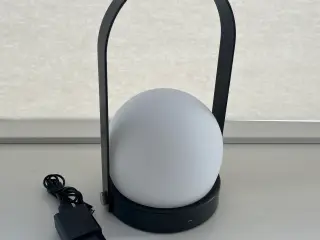 Transportabel bordlampe fra Audo Copenhagen
