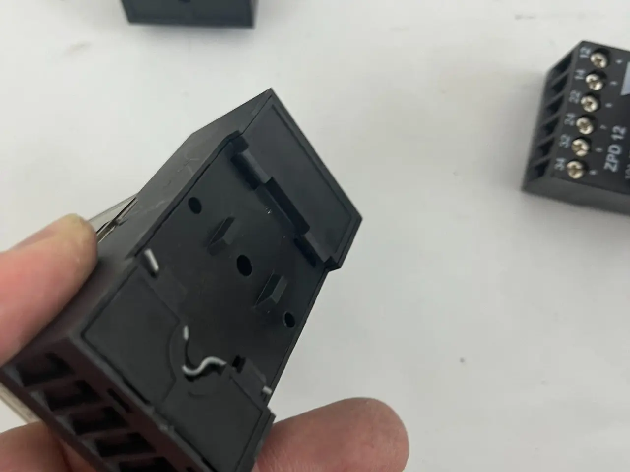 Billede 7 - Carlo Gavazzi ZPD 12 & Schrack MT328230 relæ parti