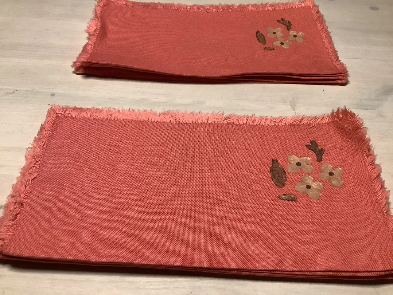 Billede 4 - Rosa dug,dækkeservietter og mundservietter 