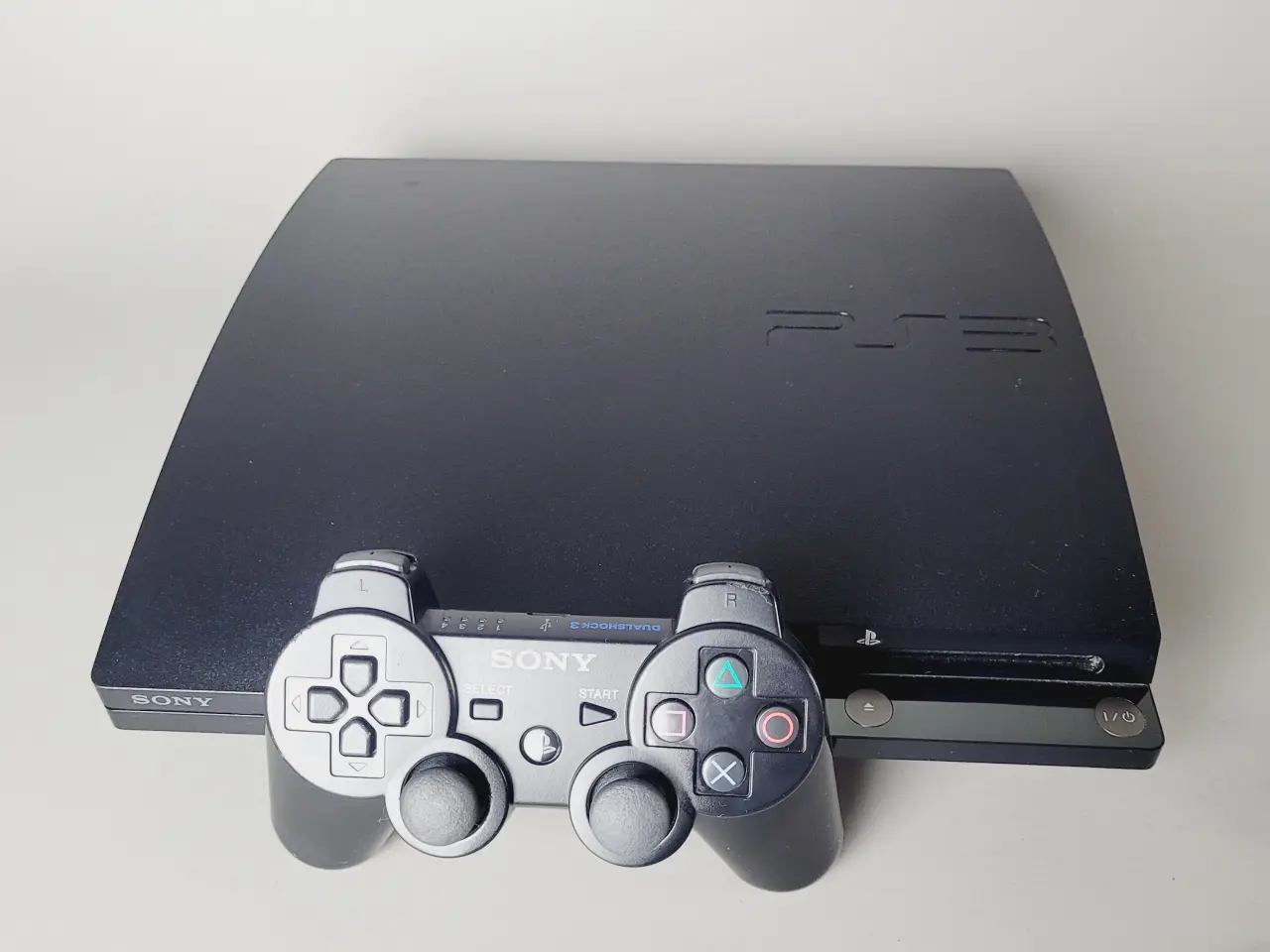 Billede 2 - 🕹️ PlayStation 3 (PS3) Slim - 250 GB Inkl.