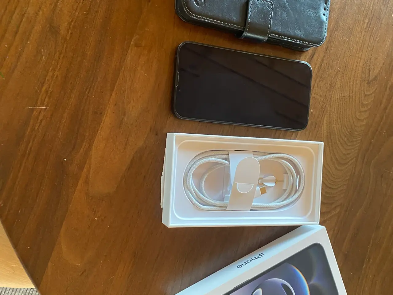 Billede 1 - iPhone 16E med cover og panserglas ny