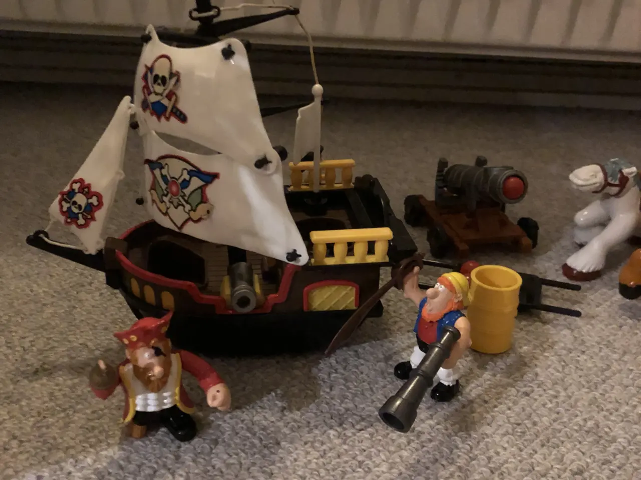Billede 2 - Piratskib og hestevogn